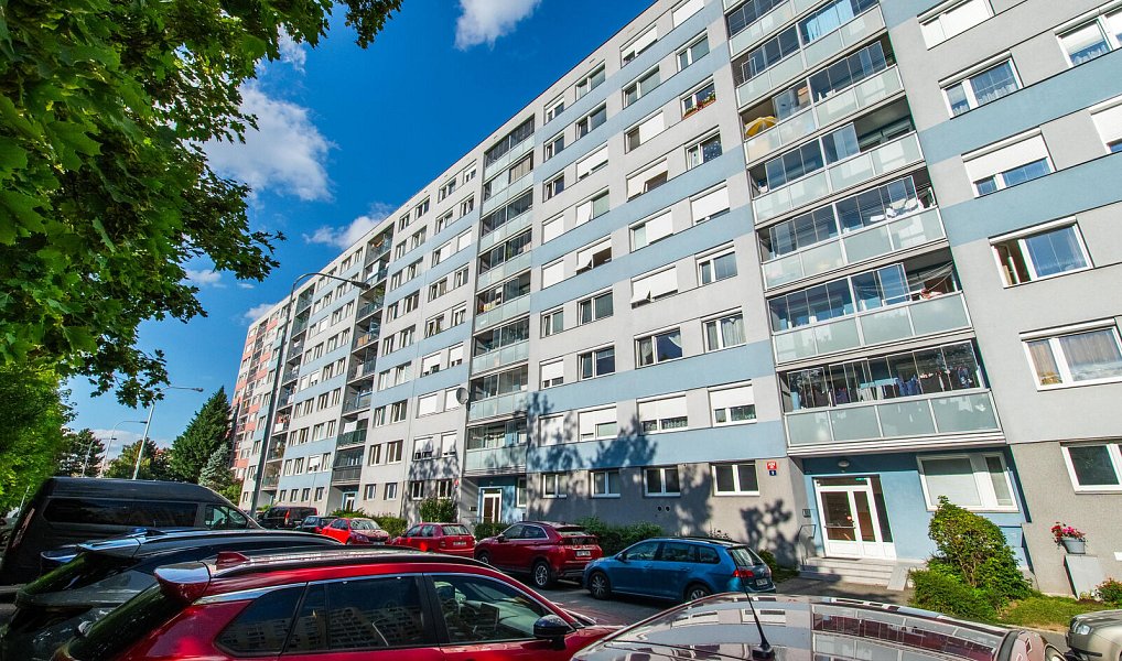 Prodej bytu 3+1 64 m², Praha – náhled fotky 2