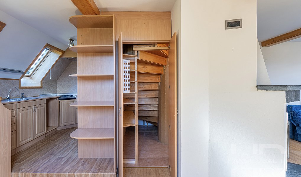 Prodej domu 202 m² s pozemkem 2 142 m², Šternberk – náhled fotky 6