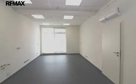 Pronájem komerčního objektu (jiného typu) 49 m², Praha 9