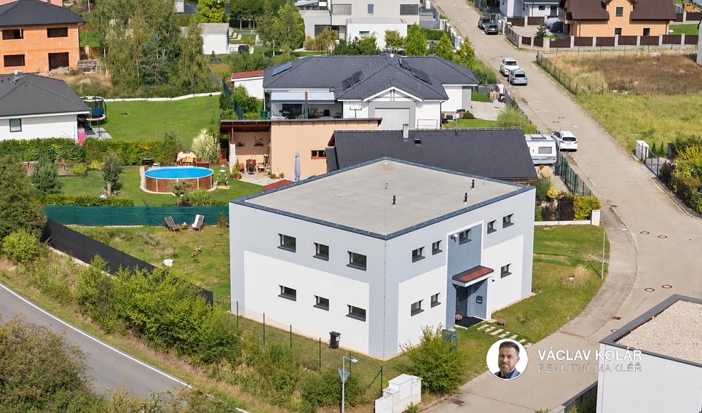 Prodej domu 338 m² s pozemkem 816 m², Horoušany – náhled fotky 46