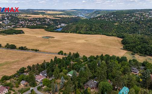 Prodej stavebního pozemku 1 500 m², Zalomená, Petrov - Chlomek, okres Praha-západ