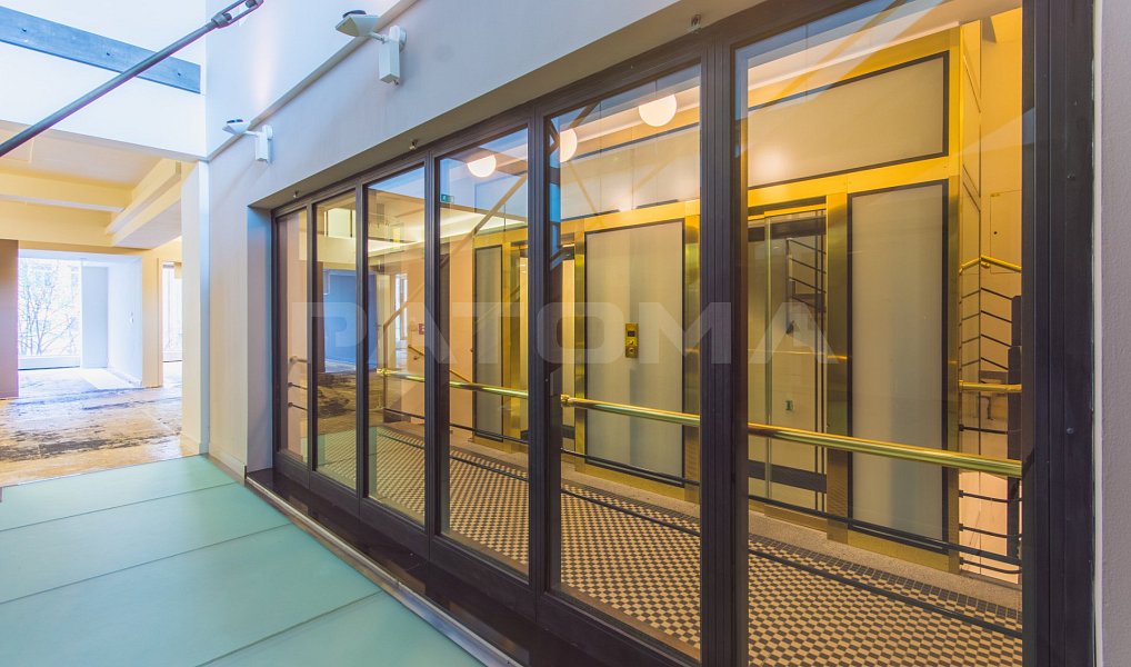 Pronájem kanceláře 353 m², Praha – náhled fotky 9