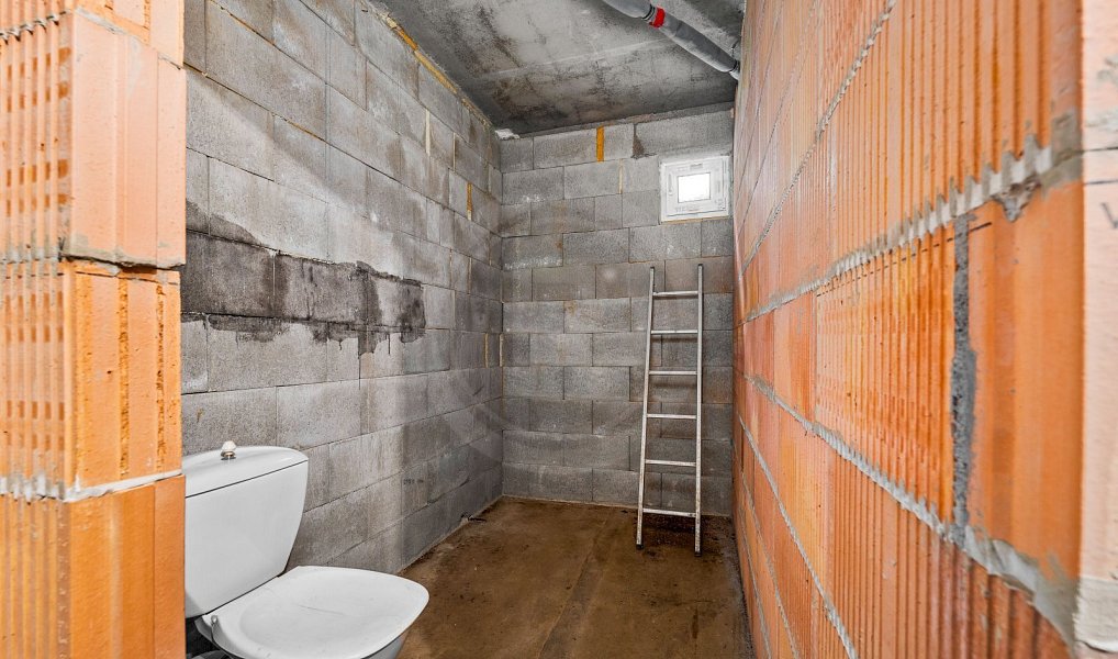 Prodej domu 322 m² s pozemkem 1 256 m², Rudolfov – náhled fotky 15