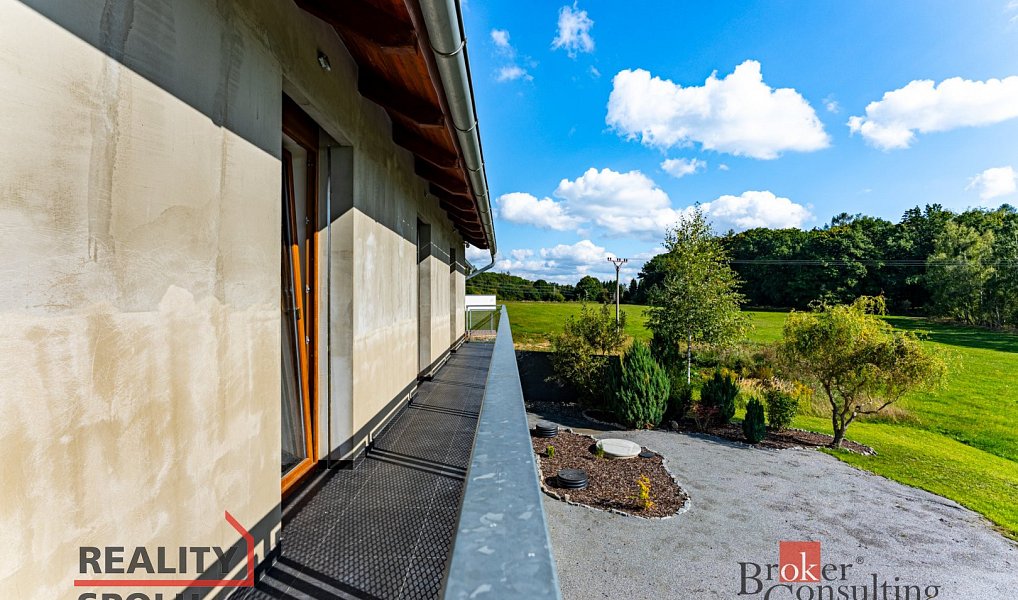 Prodej domu 298 m² s pozemkem 900 m², Kamenice – náhled fotky 28