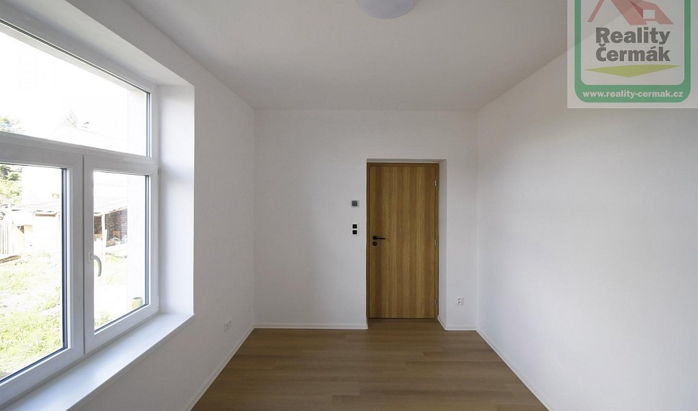 Pronájem bytu 3+kk 60 m², Holýšov – náhled fotky 9