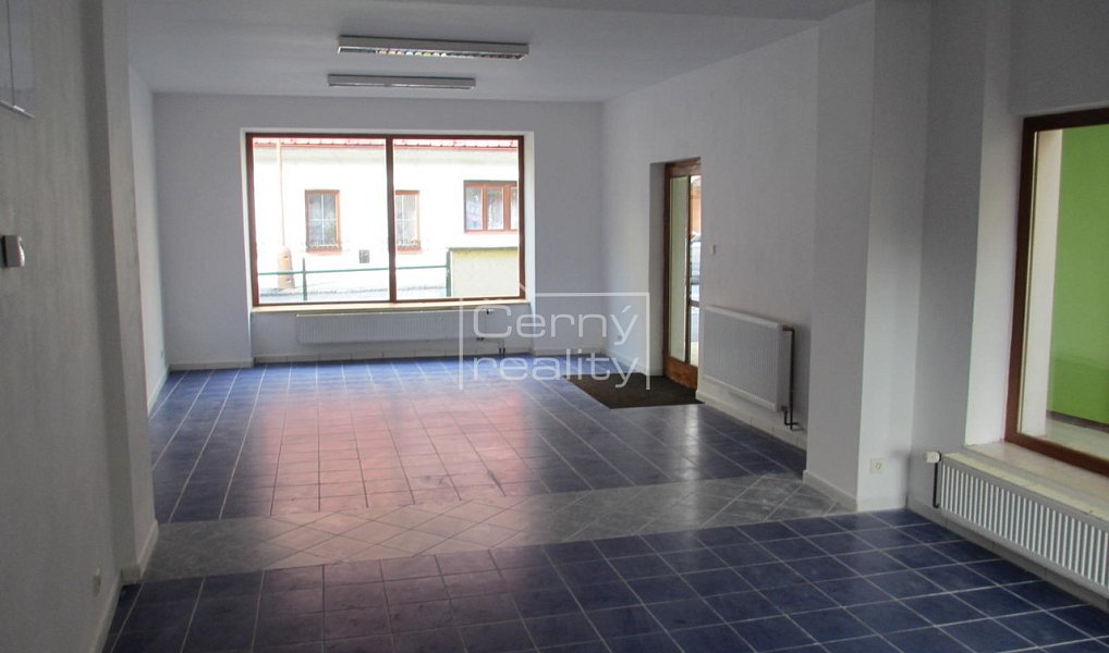Pronájem obchodních prostor 45 m², Chrudim – náhled fotky 3