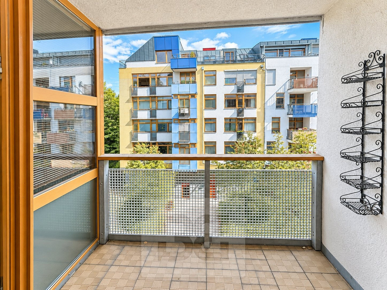 Pronájem bytu 1+kk 43 m² – fotografie 3