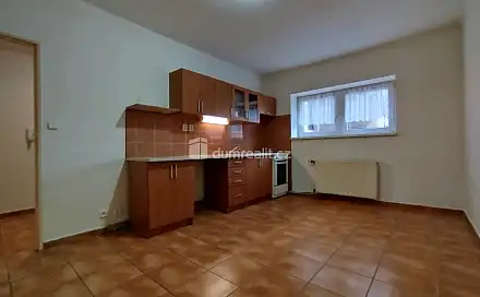 Pronájem bytu 2+1 52 m², Hálkova, Cheb