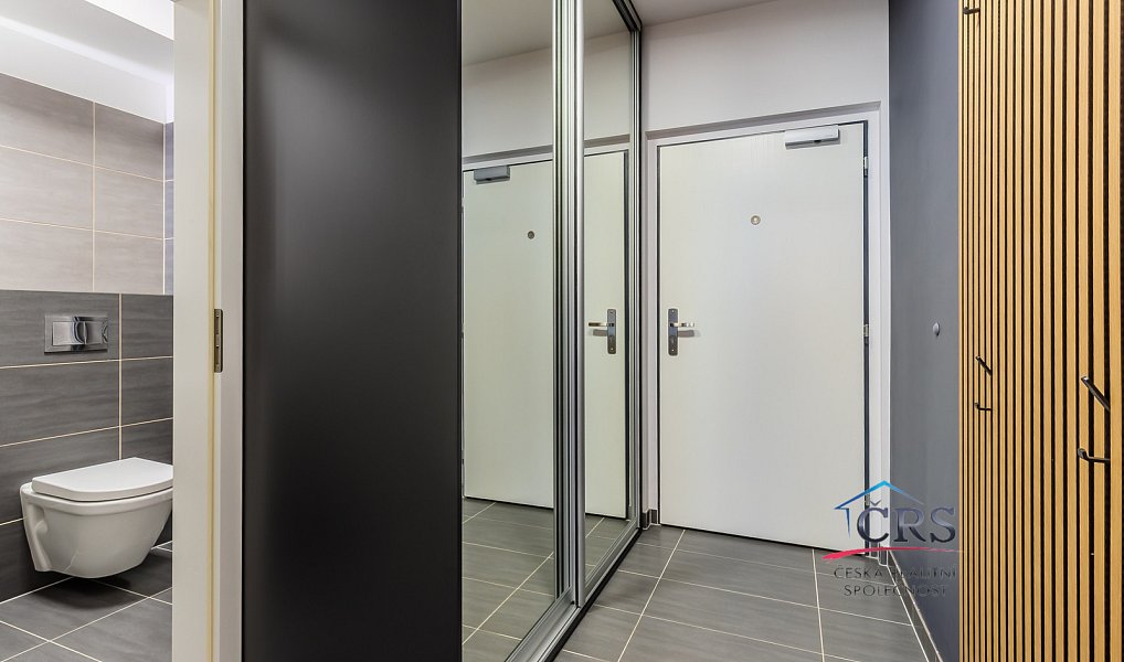 Prodej bytu 1+kk 32 m², Praha – náhled fotky 7