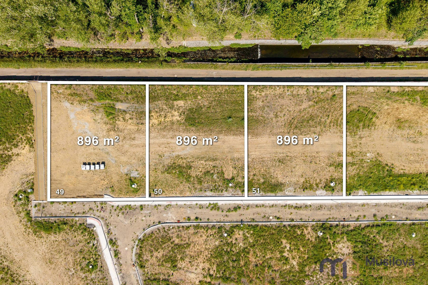 Prodej stavebního pozemku 896 m² – pohled 6