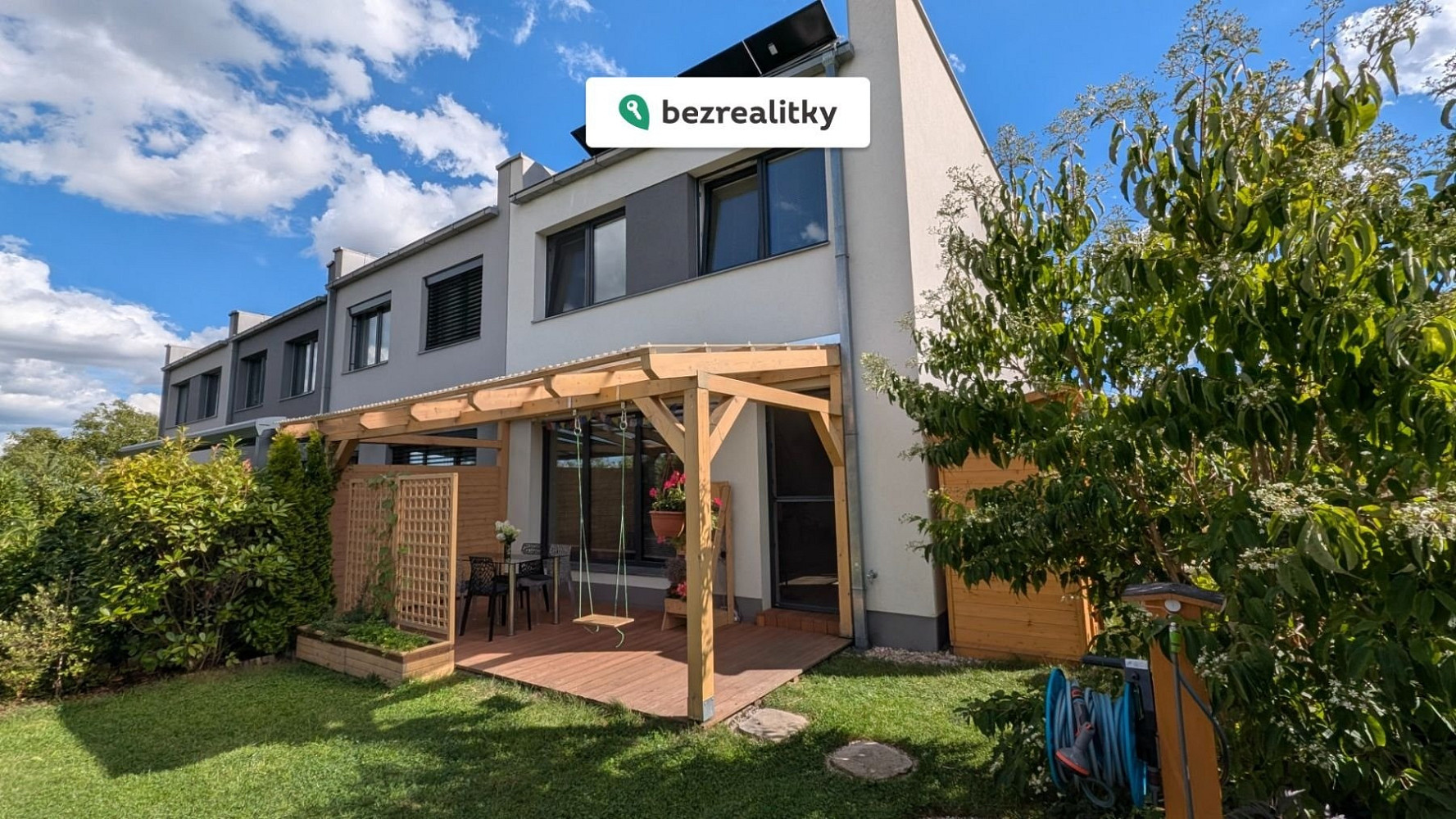 Prodej domu 156 m² s pozemkem 296 m² – fotografie 2