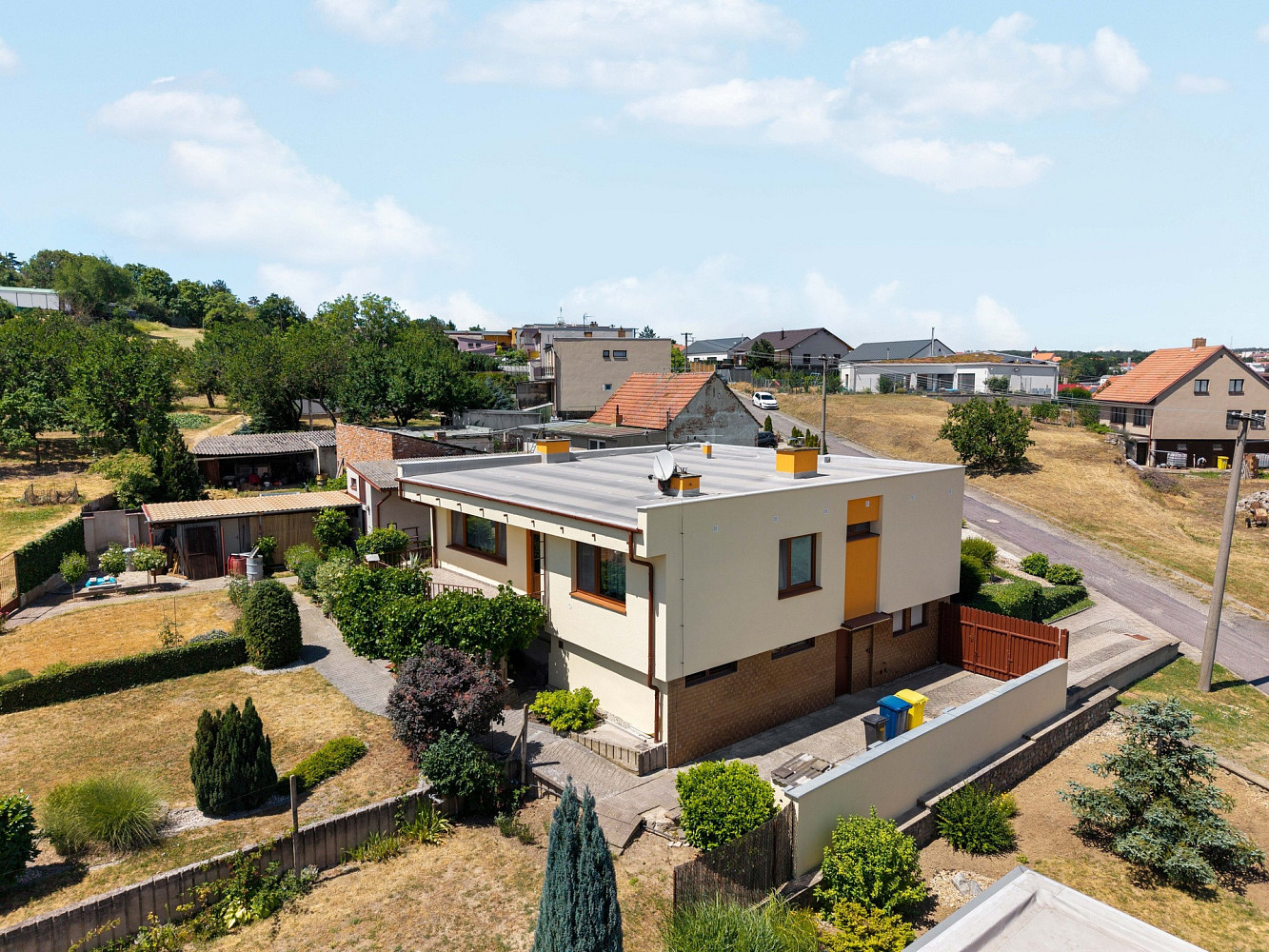 Prodej domu 233 m² s pozemkem 2 708 m²