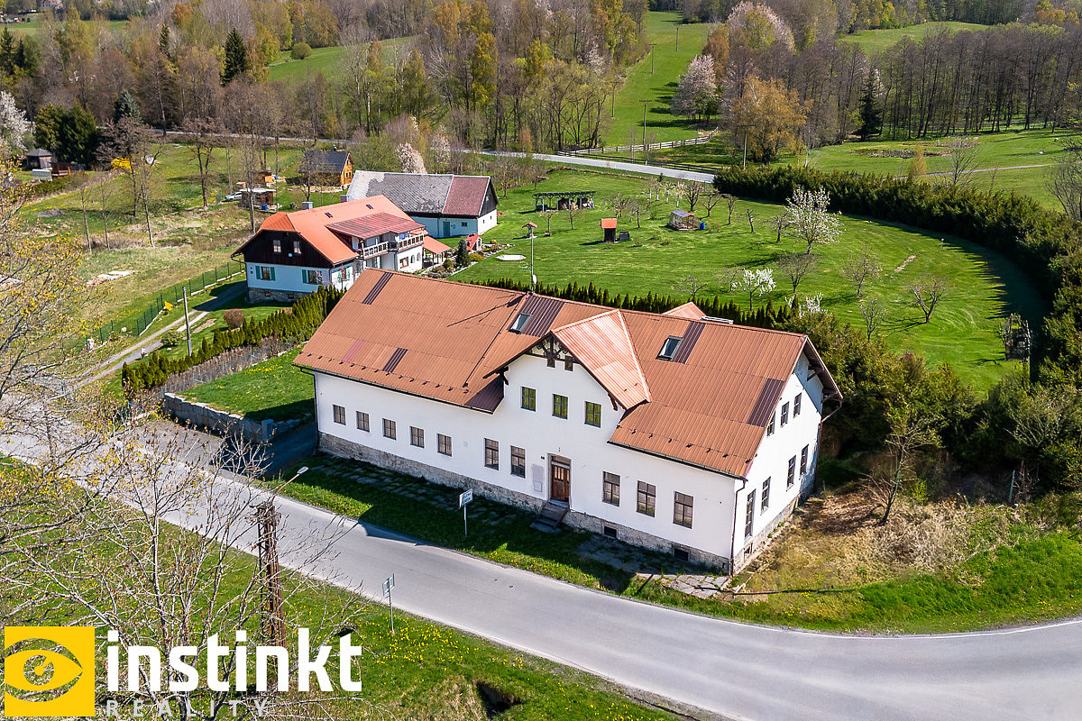 Prodej ubytovacího objektu 1 200 m² – fotografie 3