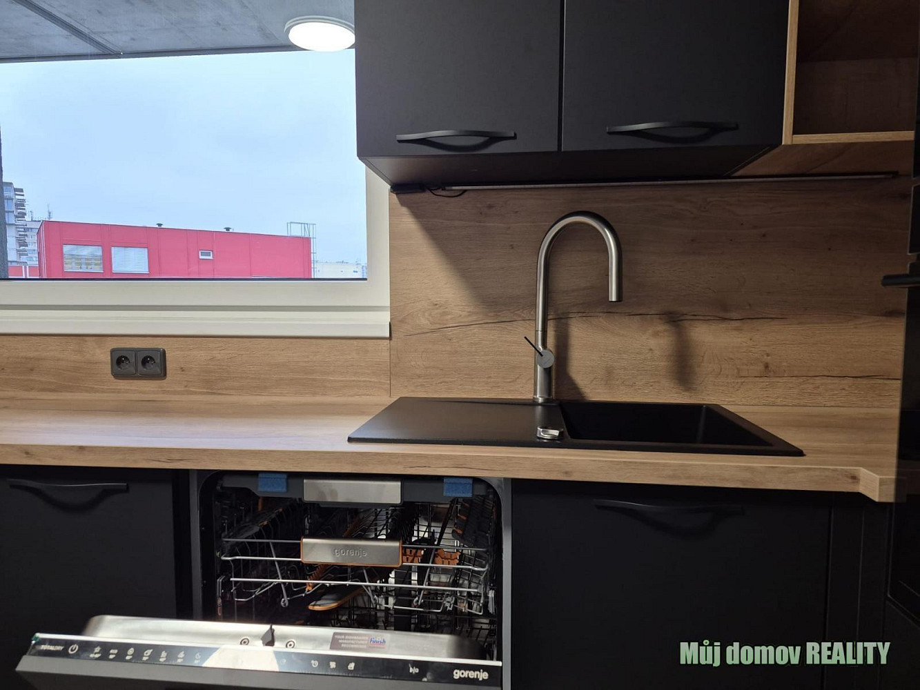 Pronájem bytu 3+kk 83 m² — photo 3