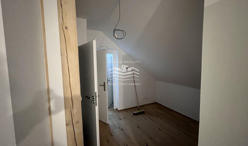 Pronájem bytu 2+kk 75 m², Praha – náhled fotky 3