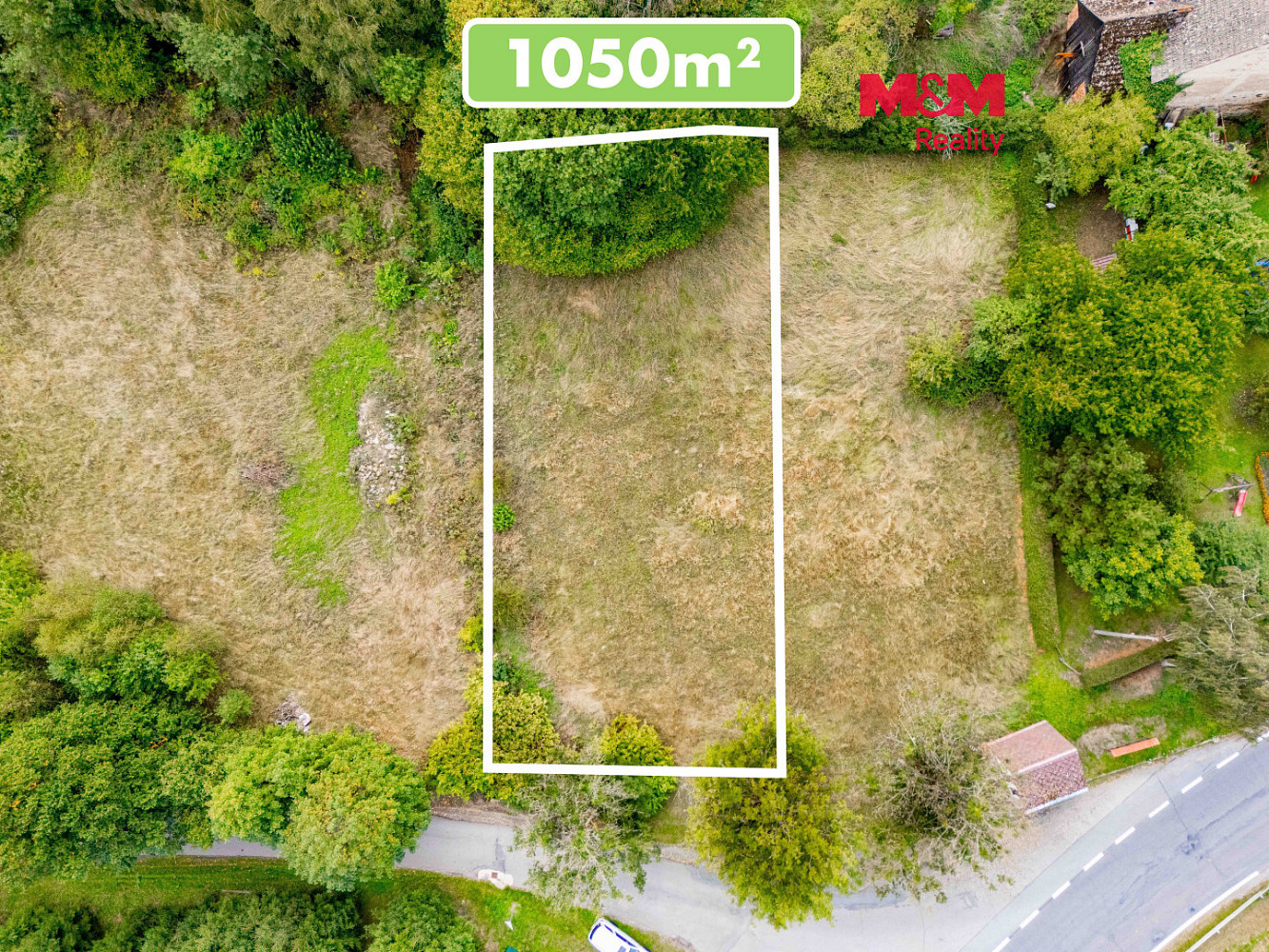 Prodej stavebního pozemku 1 050 m²