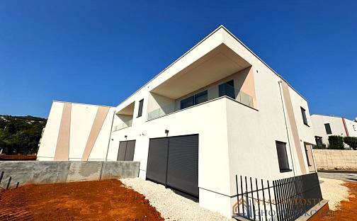 Pronájem domu 214 m² s pozemkem 214 m², Opatija - Okolica, Chorvatsko