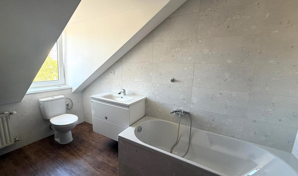Pronájem bytu 2+kk 72 m², Chomutov – náhled fotky 8