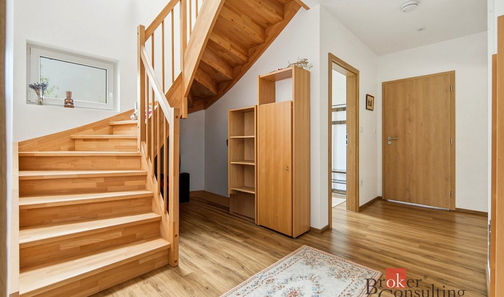 Prodej domu 194 m² s pozemkem 866 m², Litošice – náhled fotky 16
