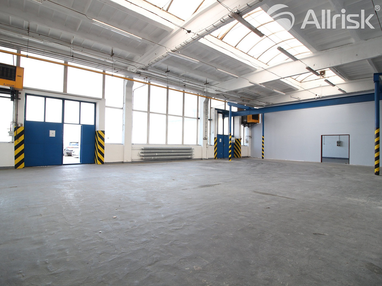 Pronájem skladovacích prostor 724 m²