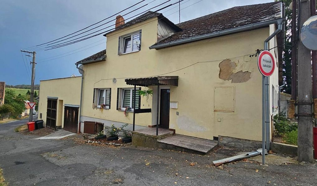 Prodej domu 200 m² s pozemkem 344 m², Zahořany – náhled fotky 2