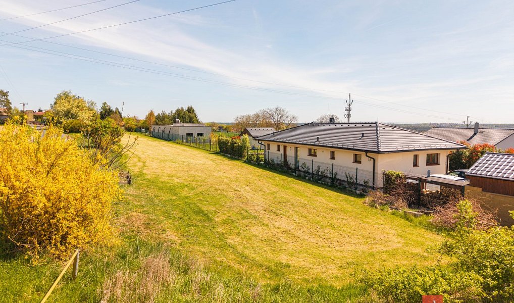 Prodej stavebního pozemku 2 357 m², Střemy – náhled fotky 18