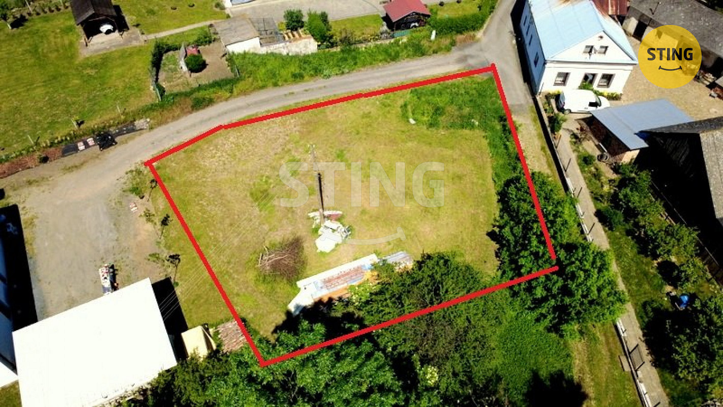 Prodej stavebního pozemku 676 m² – fotografie 2