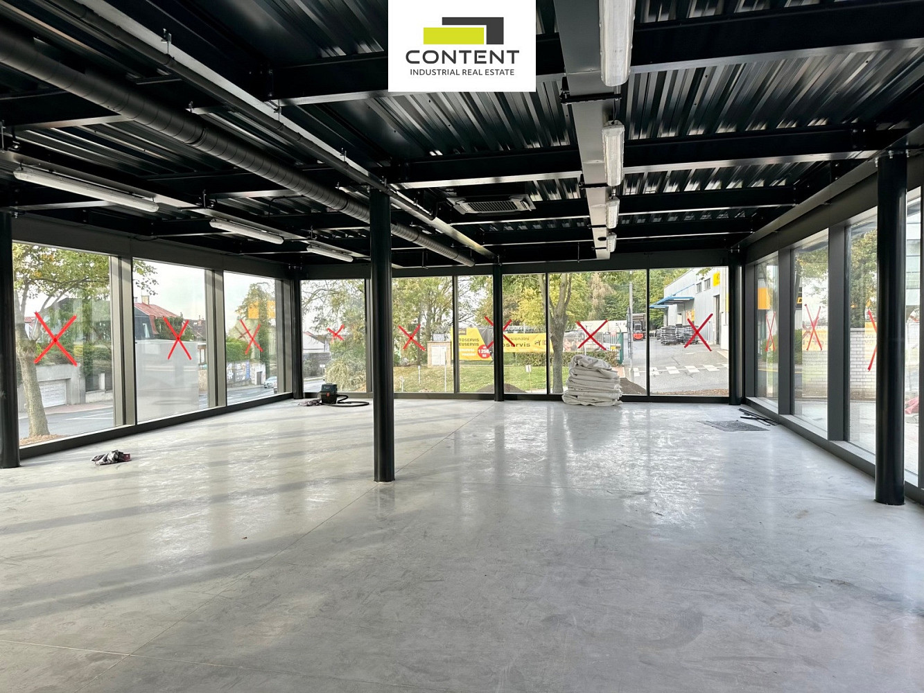 Pronájem obchodních prostor 227 m² – fotografie 2