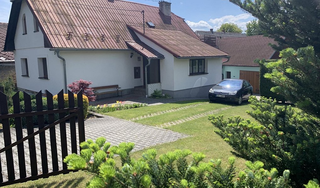 Prodej domu 200 m² s pozemkem 1 097 m², Velké Heraltice – náhled fotky 3