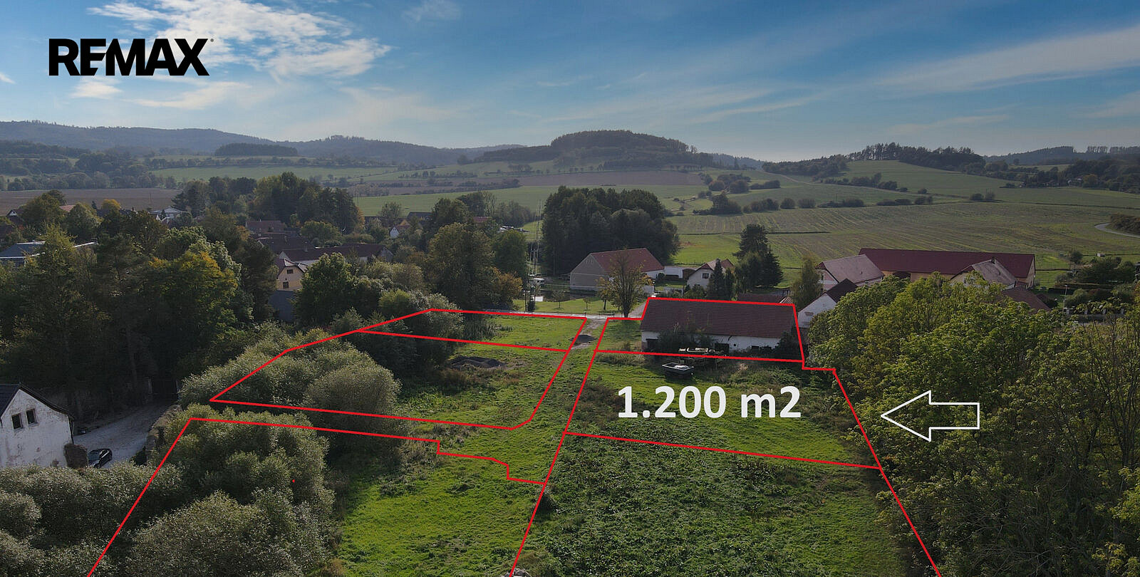 Prodej stavebního pozemku 1 200 m²