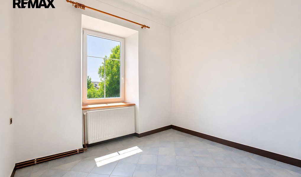 Prodej obchodních prostor 260 m², Bratrušov – náhled fotky 15