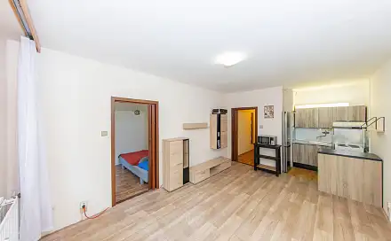 Pronájem bytu 2+kk 37 m², Okružní, Vsetín - Rokytnice