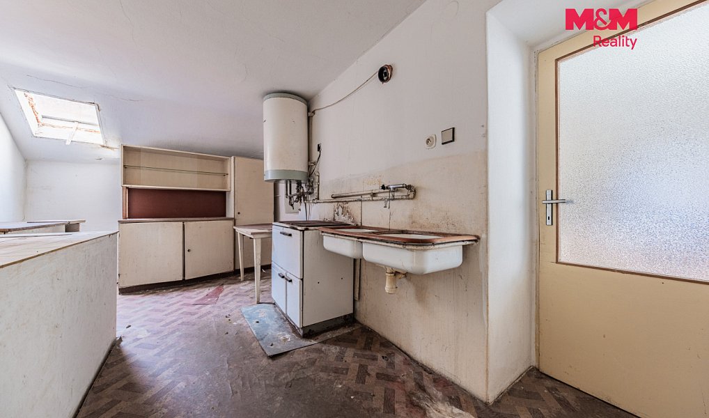 Prodej domu 236 m² s pozemkem 3 986 m², Březnice – náhled fotky 18