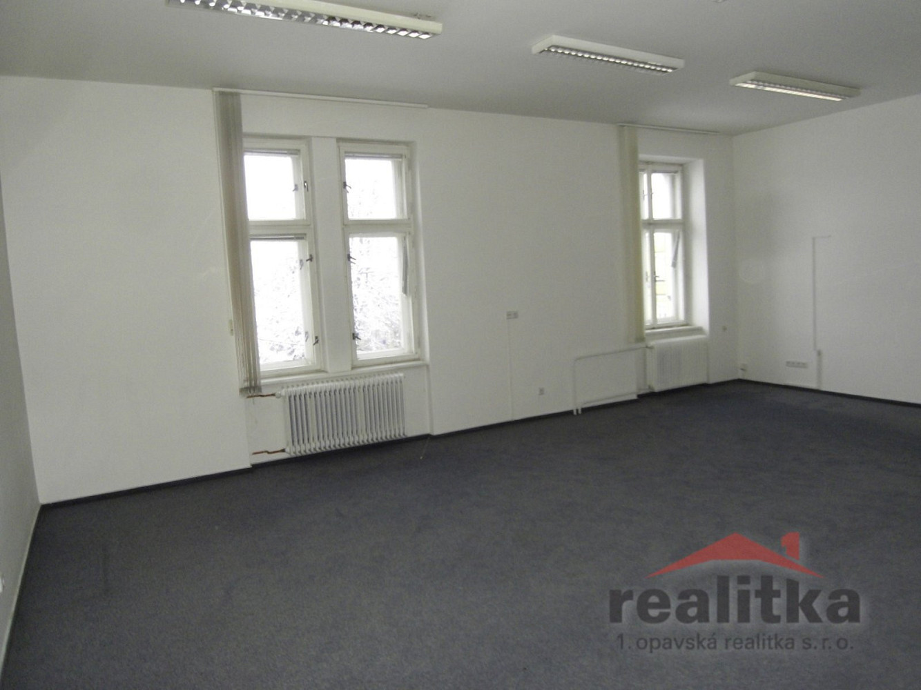 Pronájem kanceláře 220 m² – fotografie 2