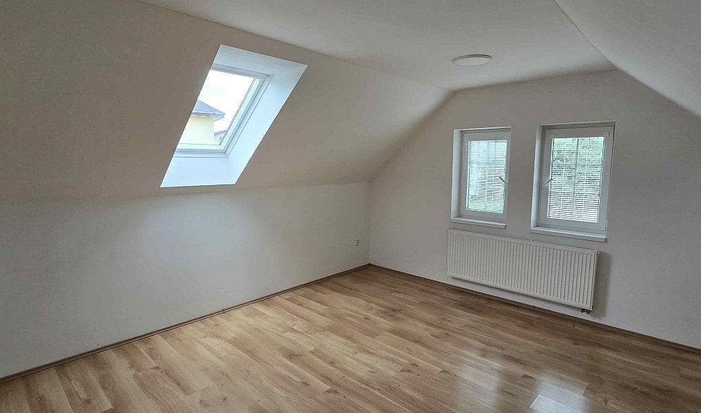 Pronájem domu 130 m² s pozemkem 200 m², Osek – náhled fotky 15