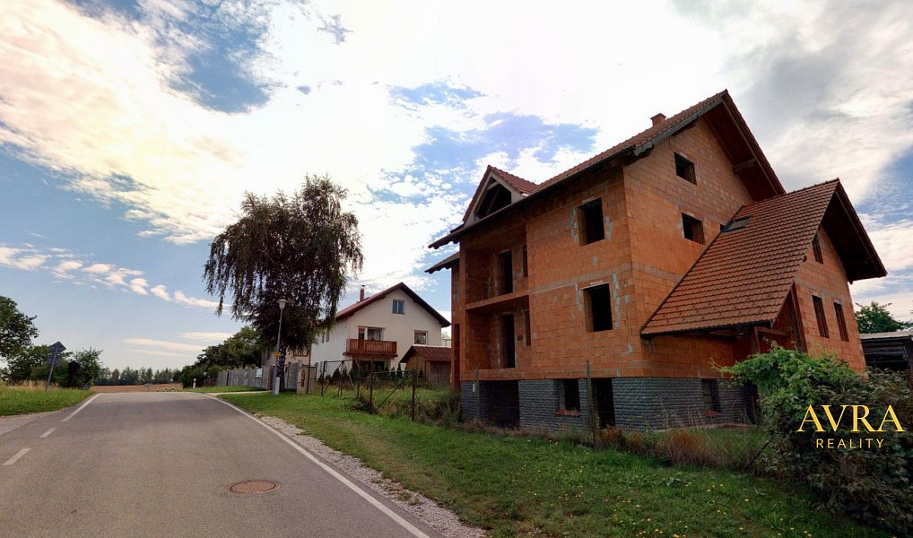 Prodej domu 390 m² s pozemkem 968 m², Jankov – náhled fotky 3