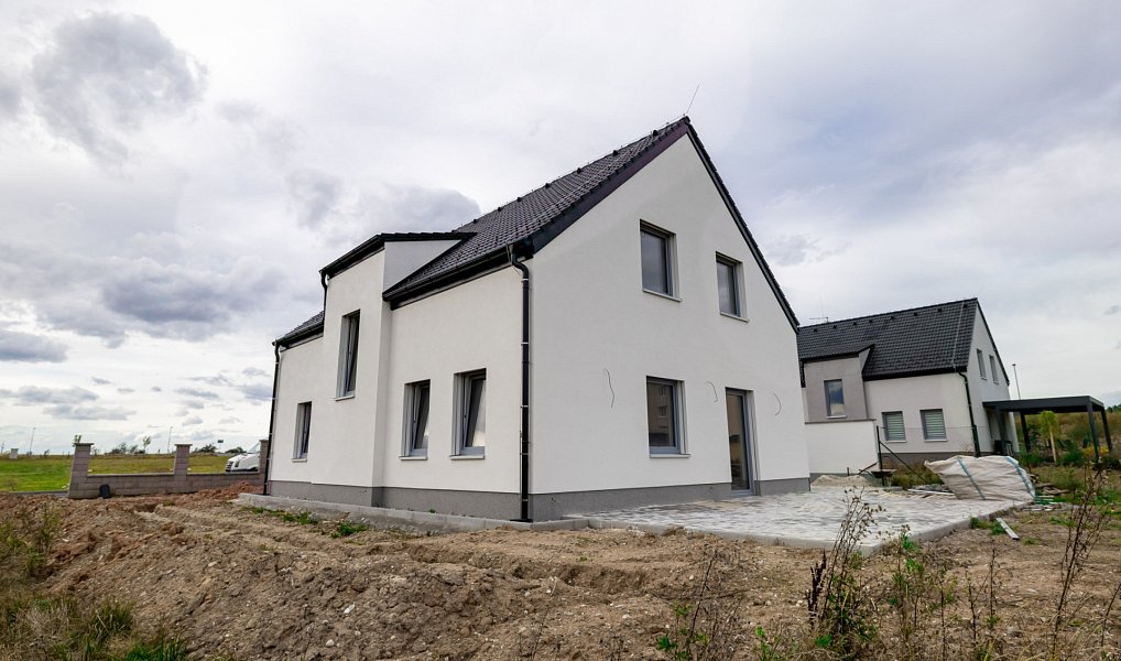 Prodej domu 166 m² s pozemkem 1 012 m², Lužná – náhled fotky 2