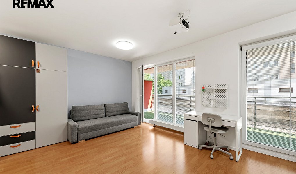 Prodej bytu 1+kk 38 m², Praha – náhled fotky 5