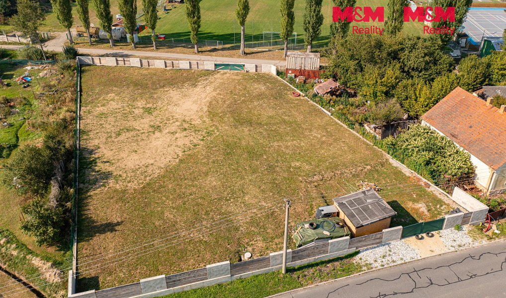 Prodej stavebního pozemku 980 m², Cehnice – fotka 1 z 12