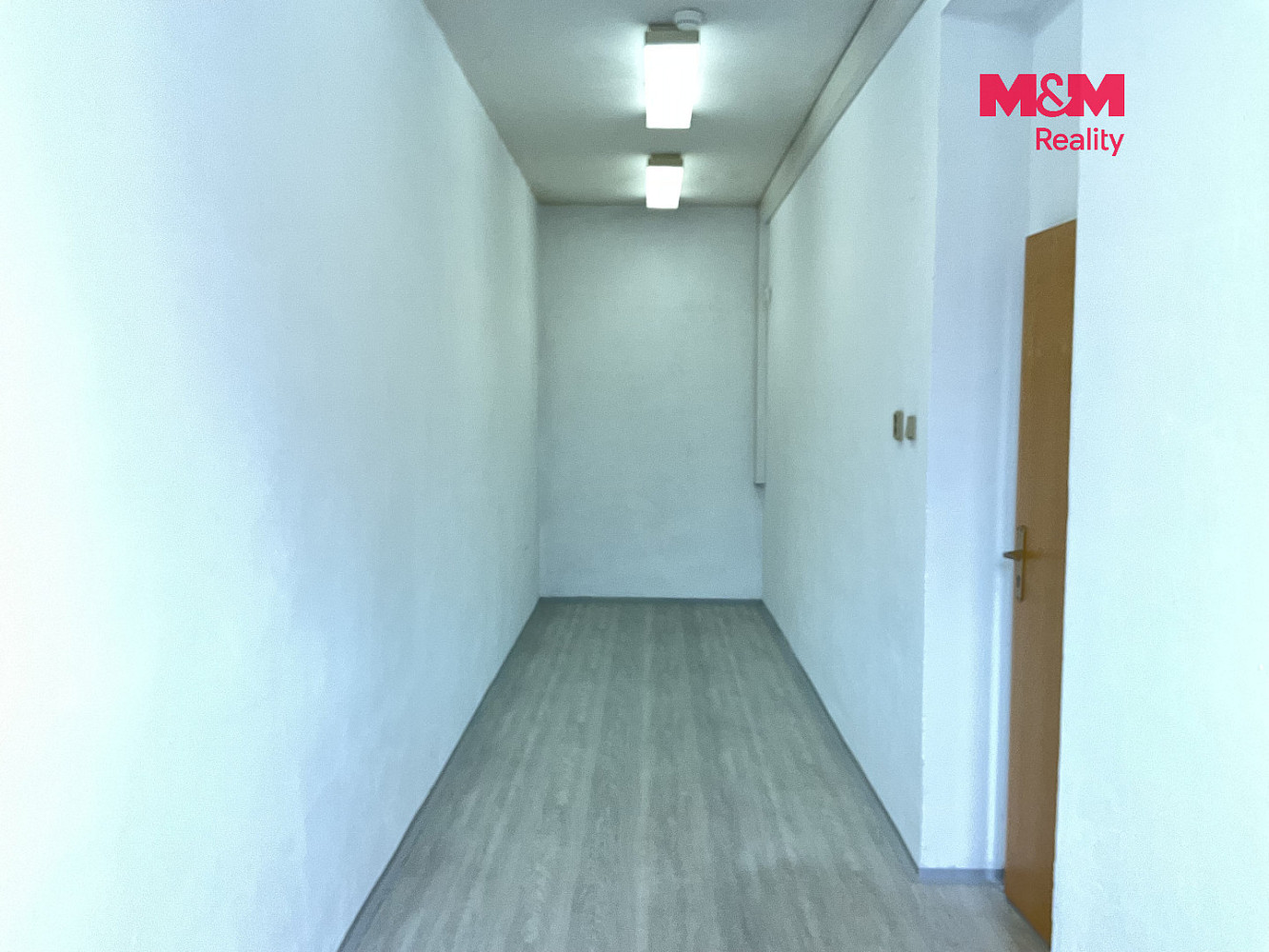 Pronájem kanceláře 36 m² – pohled 3