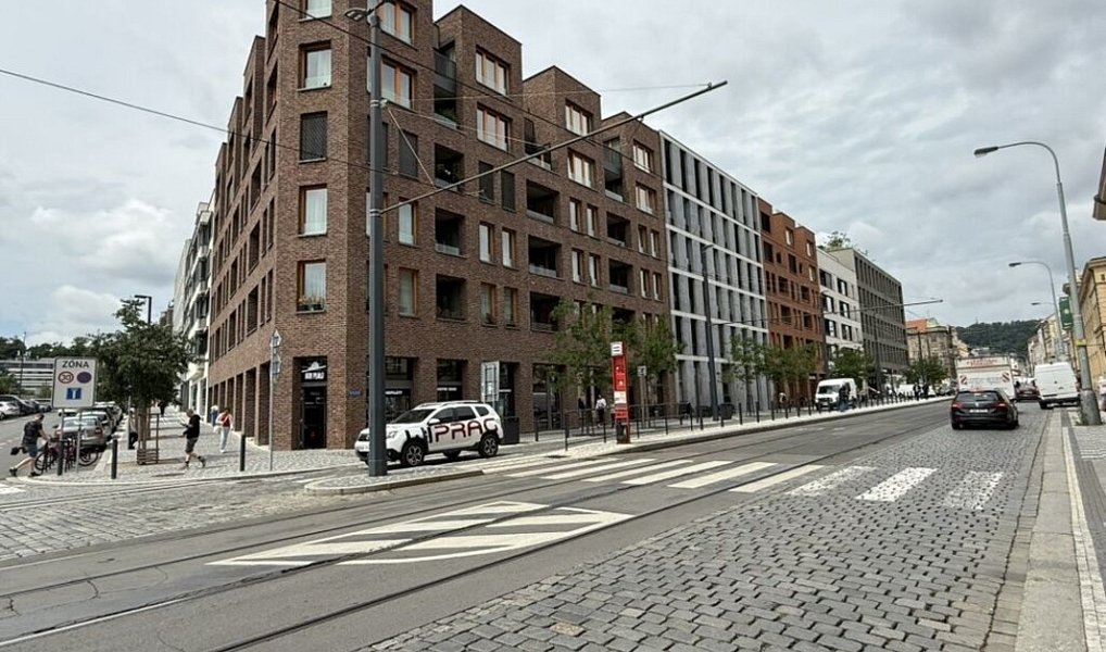 Prodej ubytovacího objektu 1 594 m², Praha – náhled fotky 3