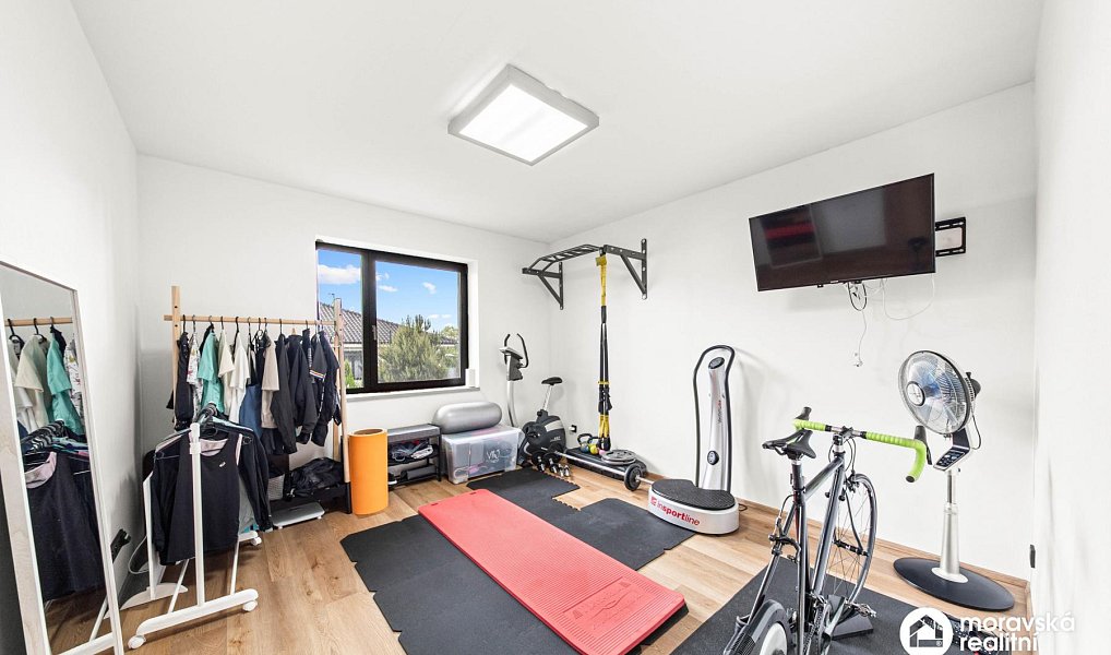 Prodej domu 199 m² s pozemkem 700 m², Hajany – náhled fotky 25