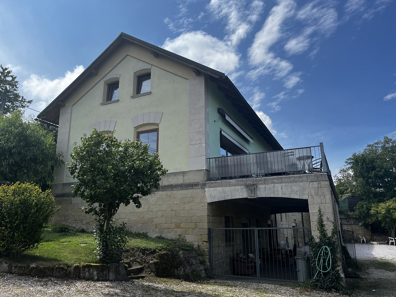 Prodej vily 460 m² s pozemkem 1 773 m² – fotografie 2