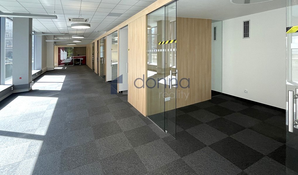 Pronájem obchodních prostor 194 m², Praha – náhled fotky 4