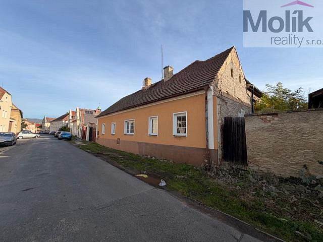 Prodej domu 238 m² s pozemkem 1 041 m²