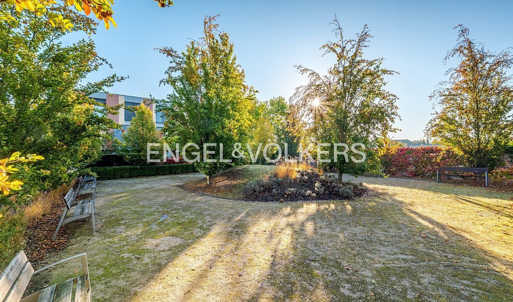 Pronájem bytu 2+kk 57 m², Praha – náhled fotky 12