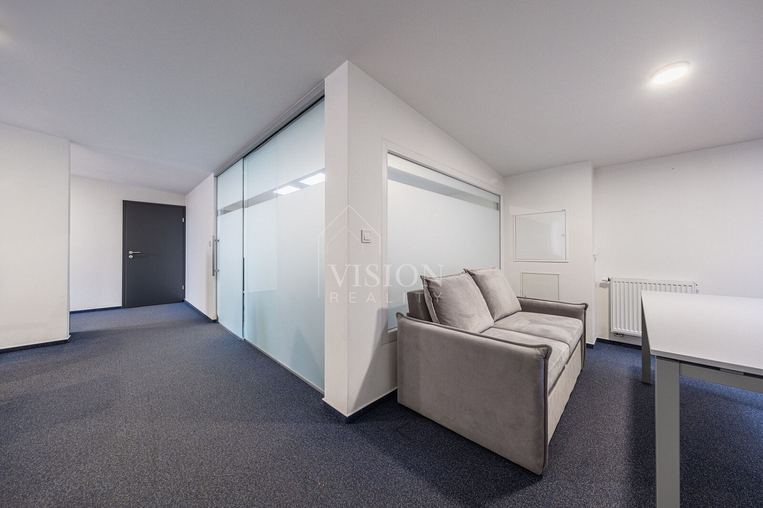 Pronájem kanceláře 130 m² – fotografie 5