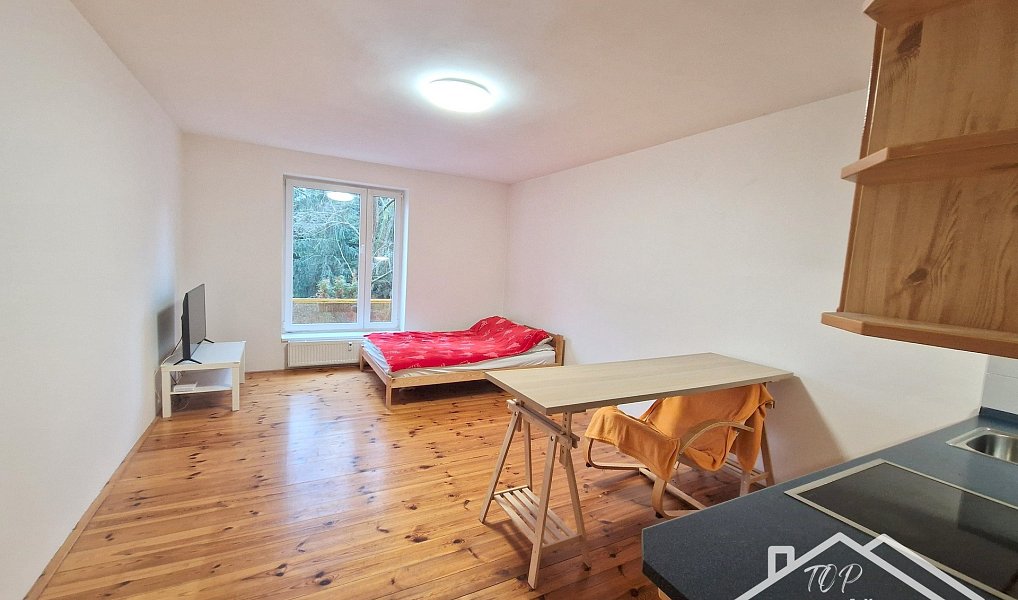 Prodej bytu 1+kk 30 m², Jesenice – náhled fotky 5