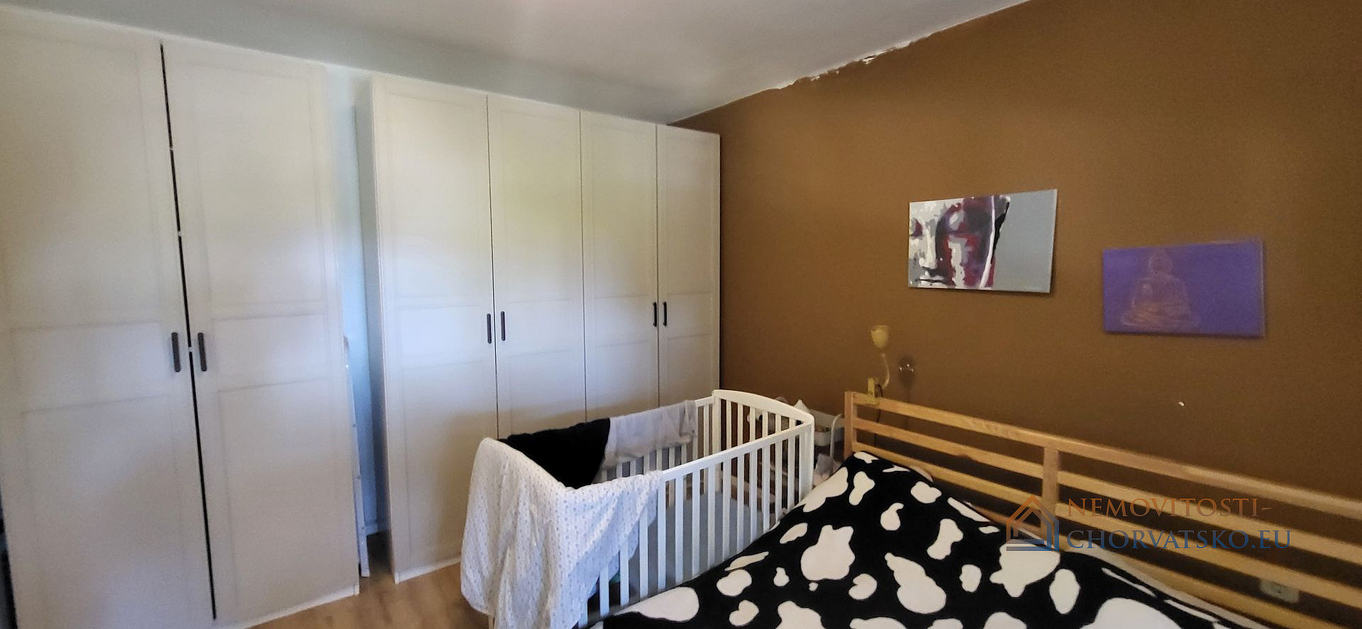Prodej bytu 1+kk 46 m² – pohled 2