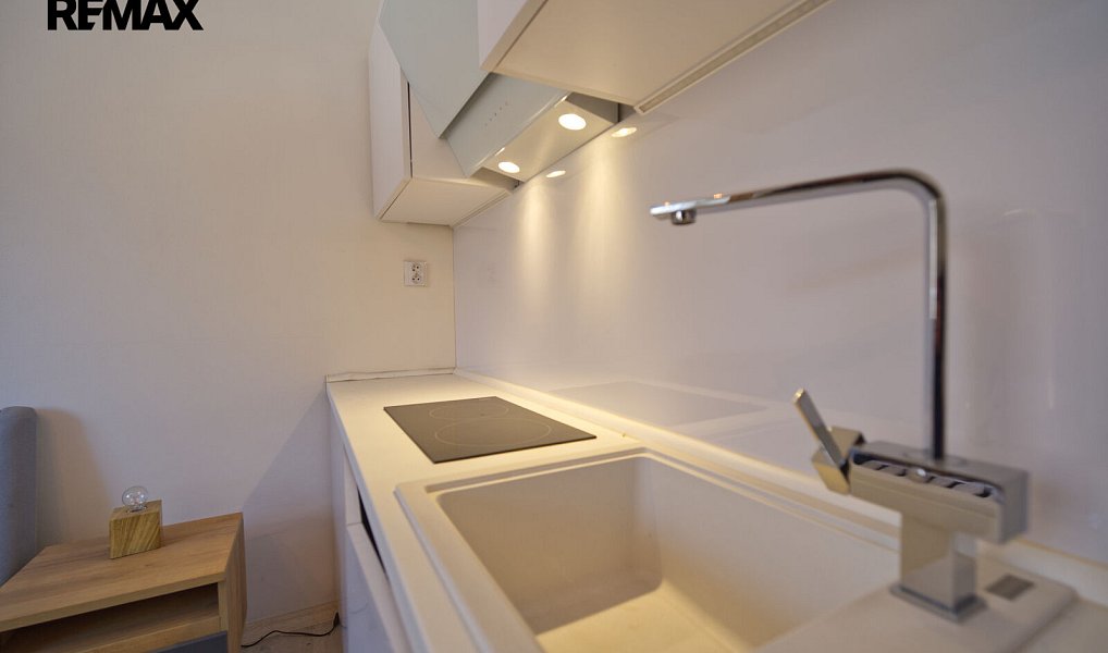 Prodej ubytovacího objektu 1 978 m², Jeseník – náhled fotky 25